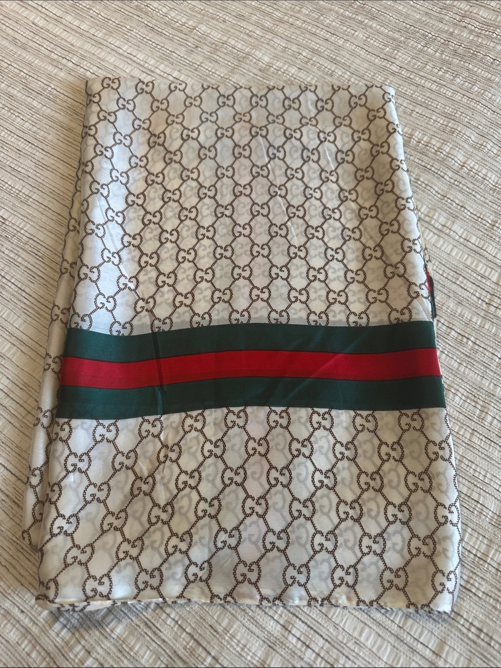 NWT Gucci Cream Silk Shaw/Scarf with Red and Green Web Stripe - Picture 6 of 10